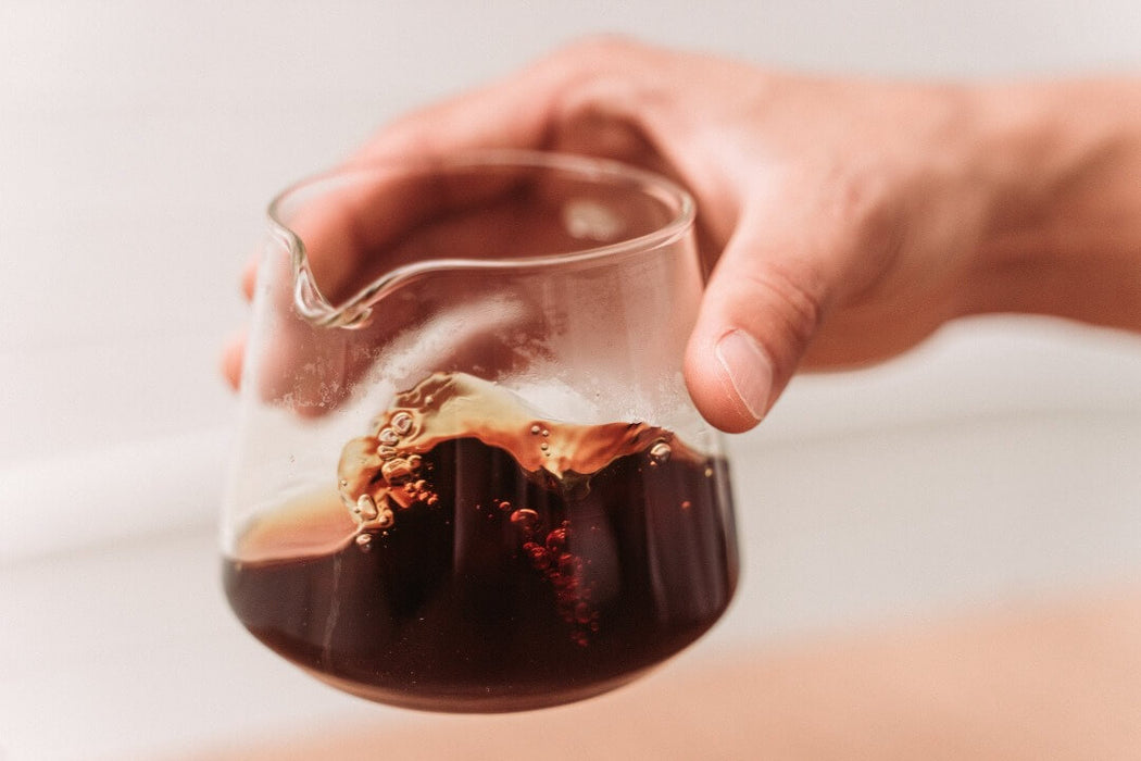 Serving Coffee in Kinto Coffee server 300ml